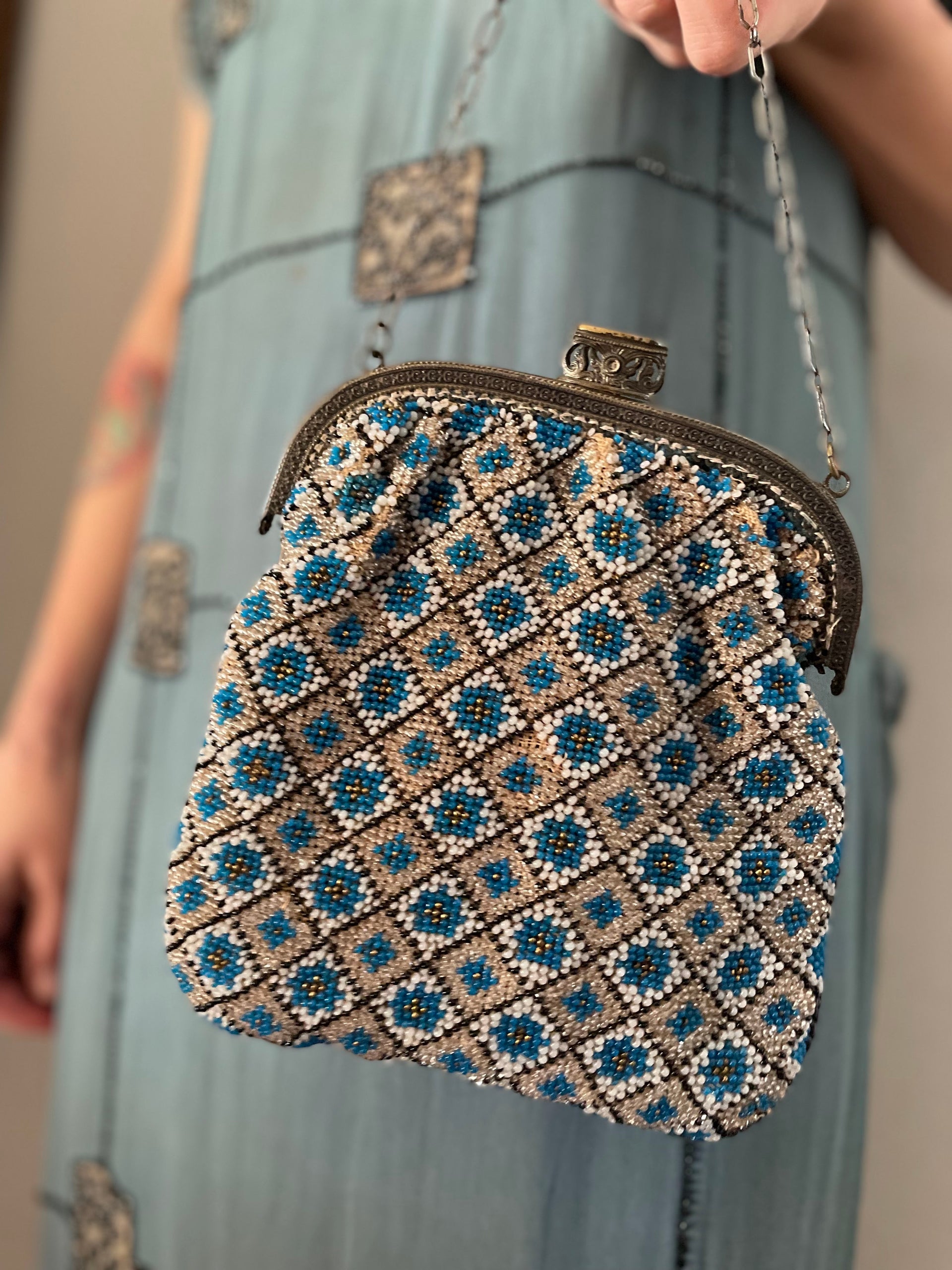 1920s-1930s Vintage Bag With Blue and White Beads