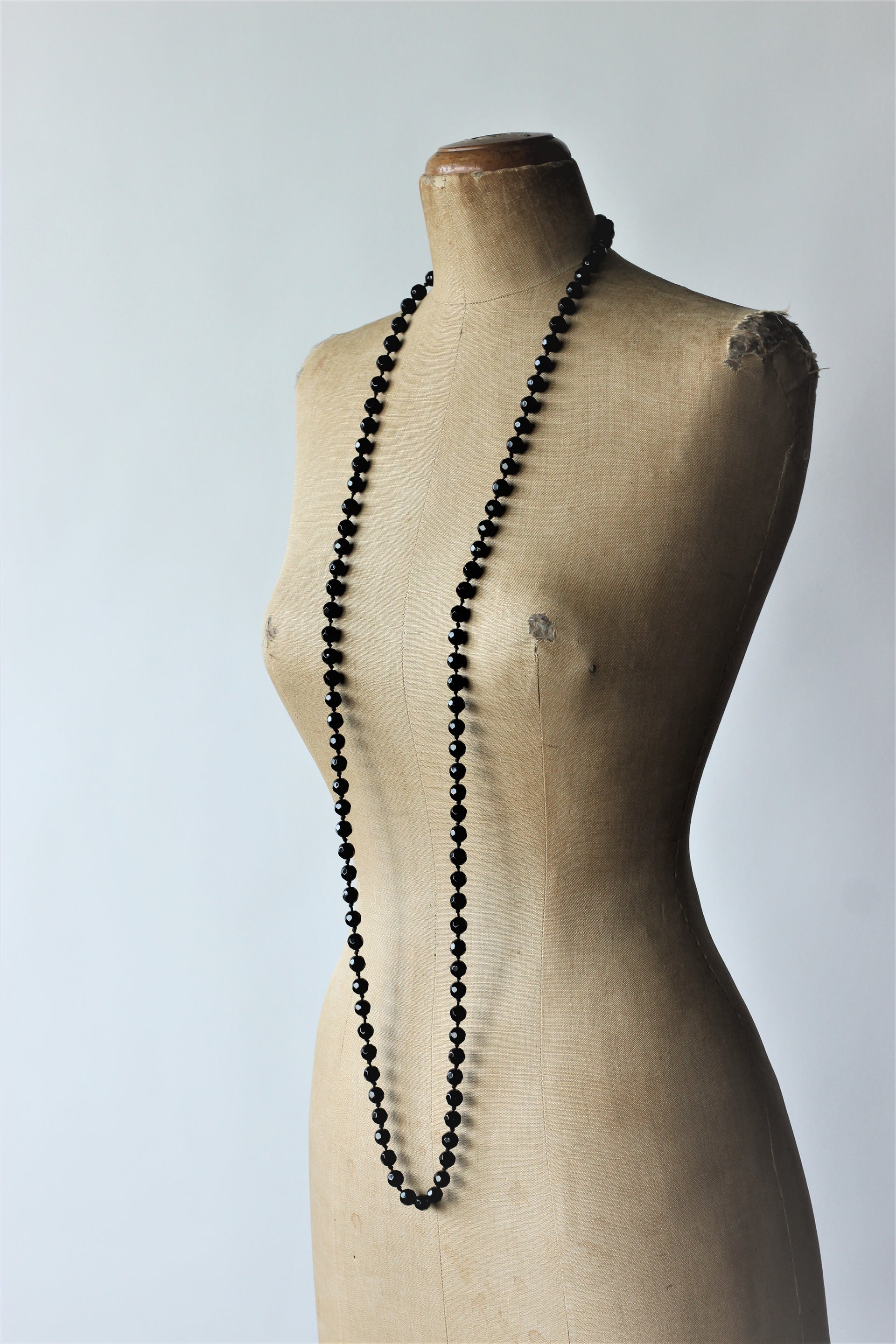 1920s - 1930s Faceted Glass Long Necklace//Jet Beads