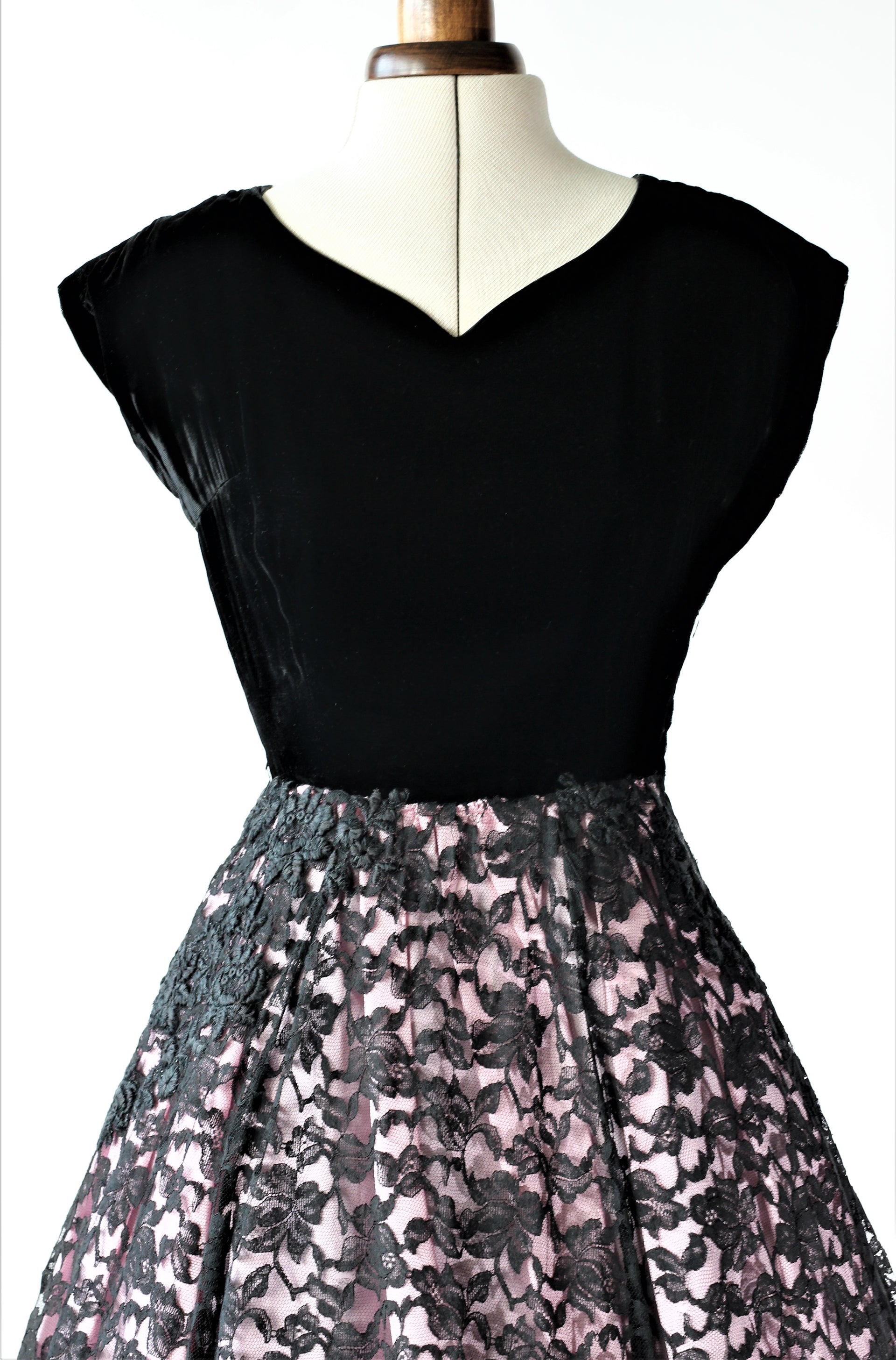 1950s Black Lace and Pink Satin Cocktail Dress //Size S/M