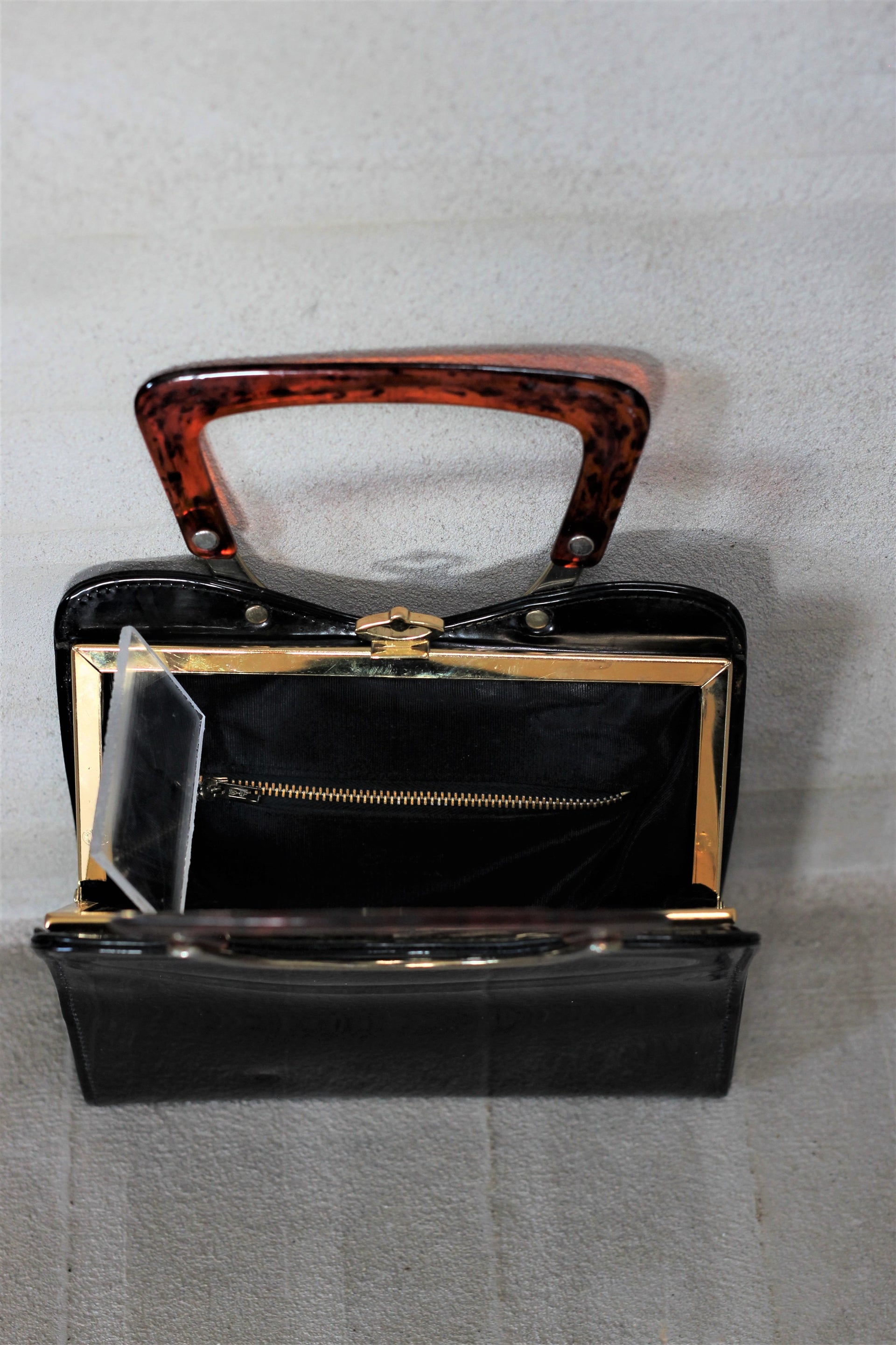 1960s CARA Black Patent Leather Handbag/Faux Tortoise