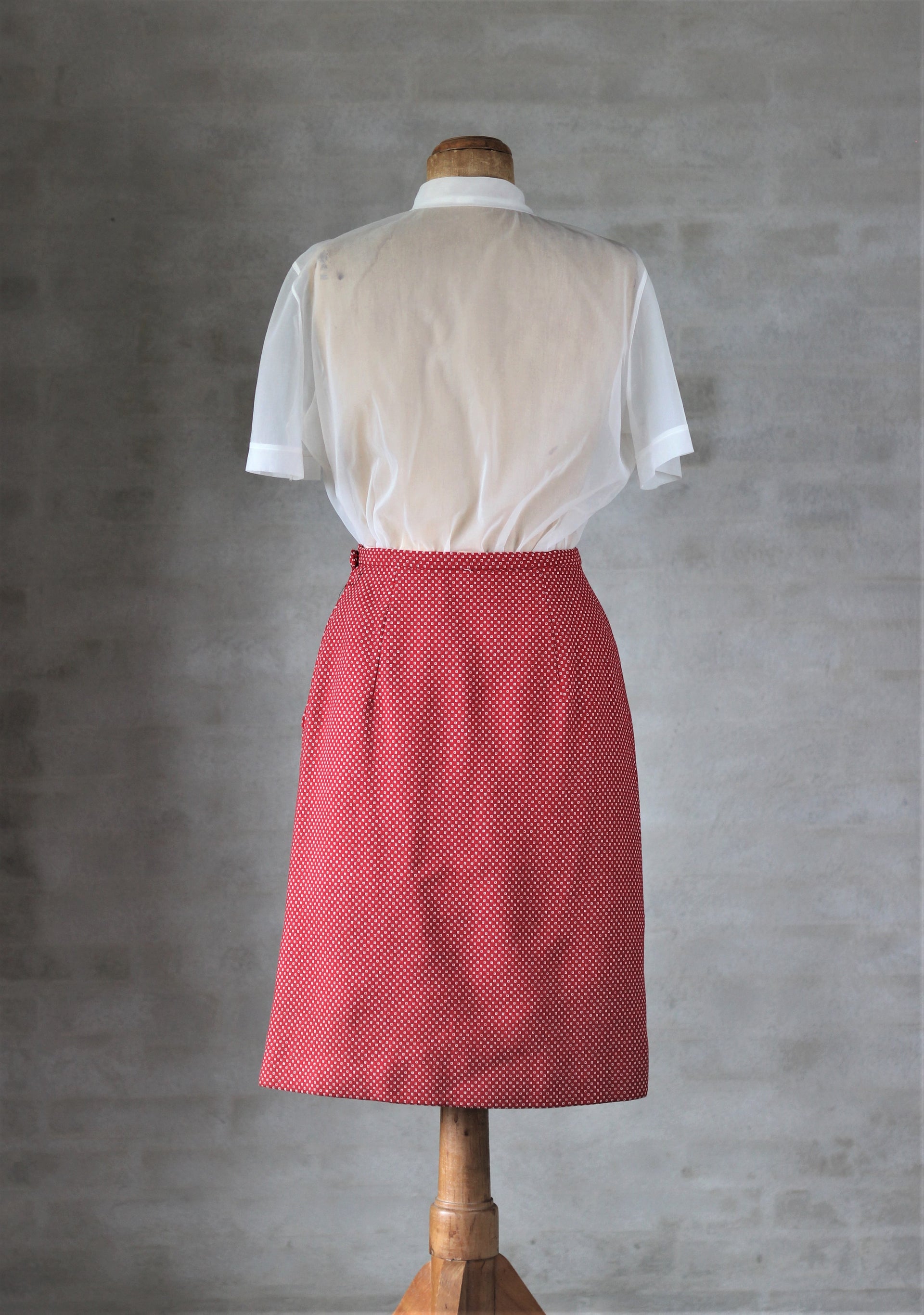 1960s/1970s Deadstock Italian Red Wool Skirt Suit with Belt//Size S/M
