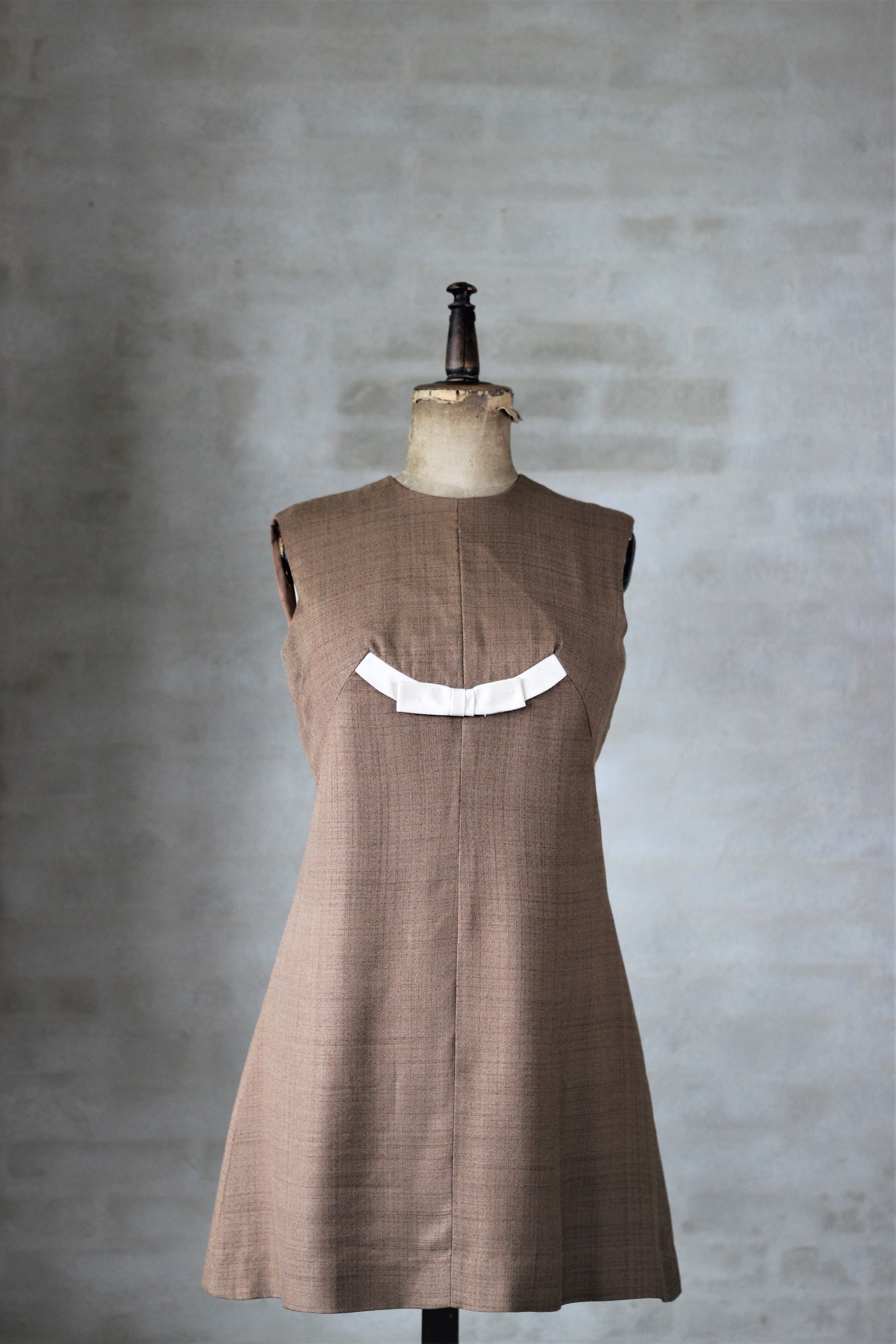 1960s Vintage Brown Mod Dress//Made in Denmark//Size L