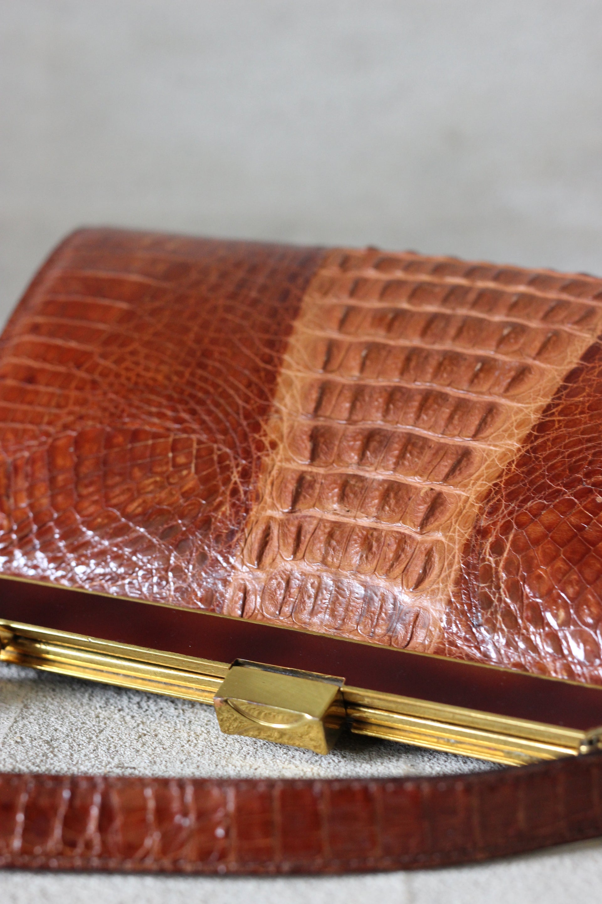 1940s Tan Brown Leather Framed Handbag//Genuine Crocodile/Alligator