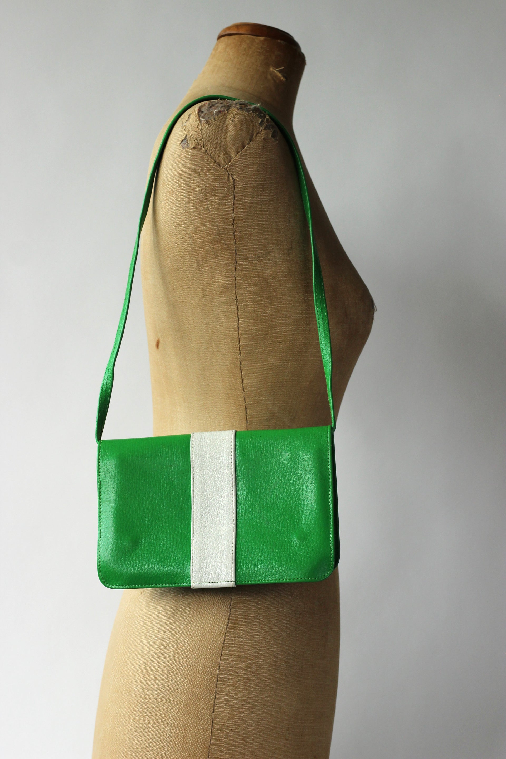 1960s 1970s Apple Green Shoulder Bag