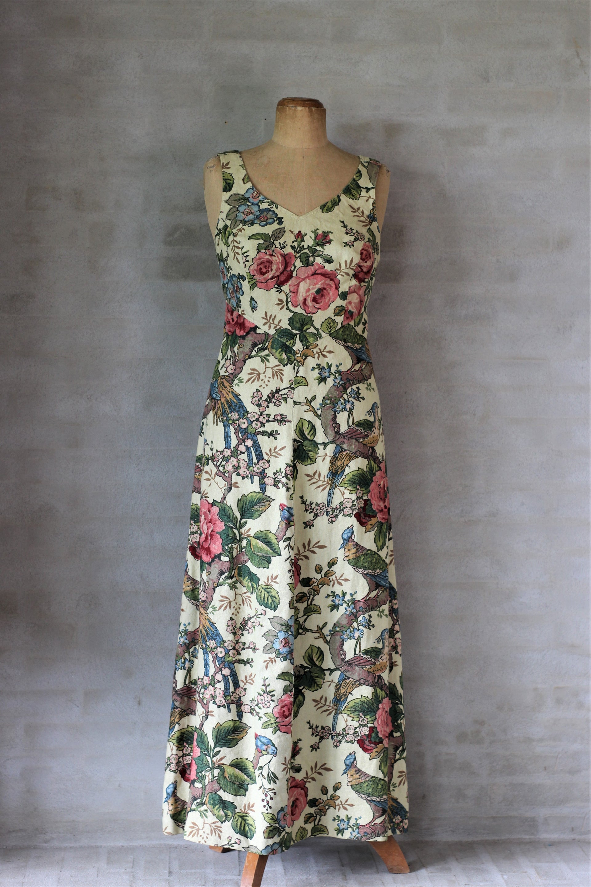 1960s Tailored Damask Linen Maxi Dress with Floral Print//Size S