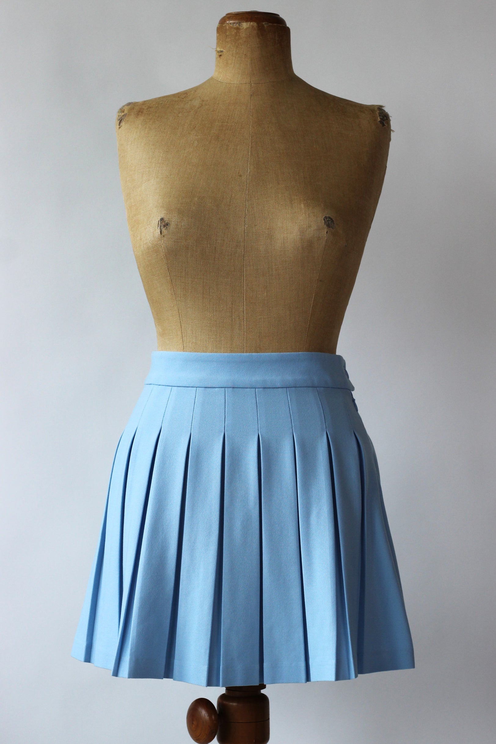 1980s Pleated Light Blue Short Skirt//Size XS/S